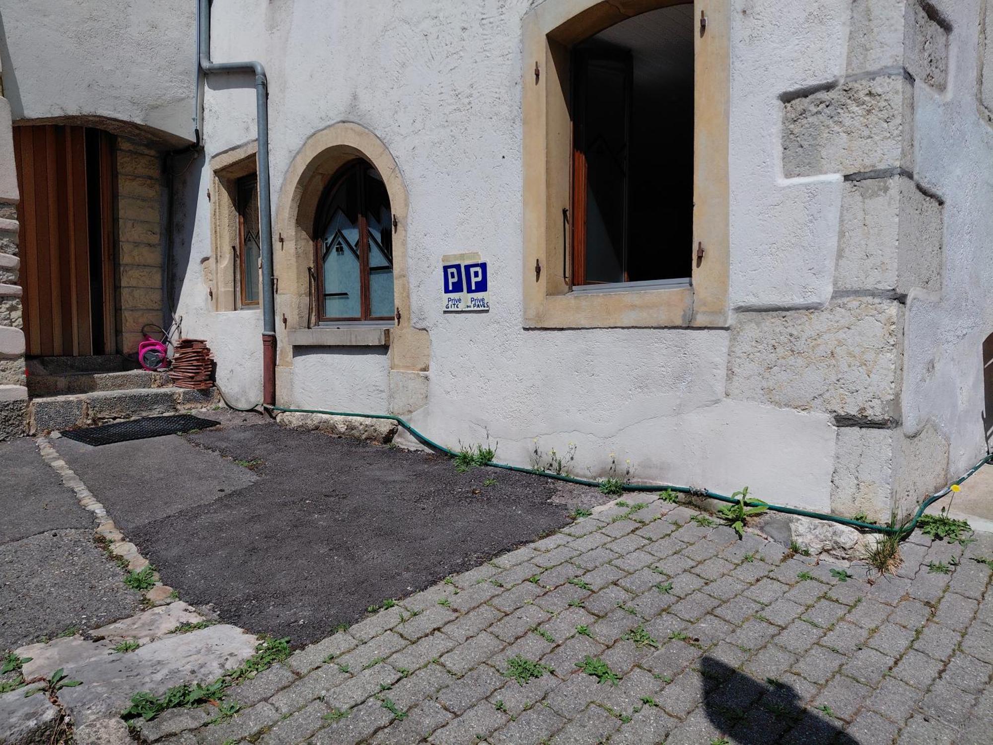 Des Paves A Peseux * Neuchâtel